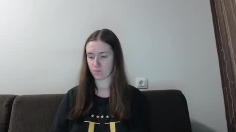 lily_love_x online show from January 9, 11:56 pm