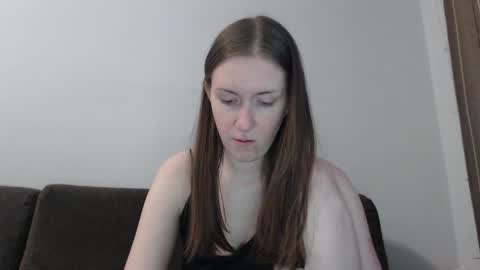 lily_love_x online show from May 21, 7:06 am