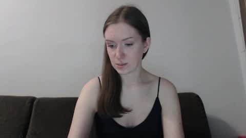lily_love_x online show from May 18, 1:04 am
