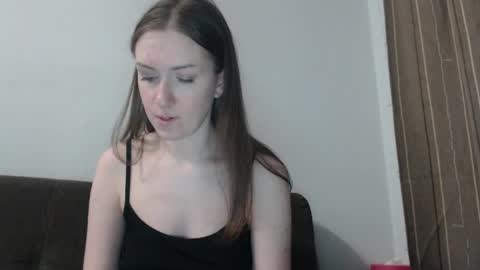lily_love_x online show from May 16, 2:03 am