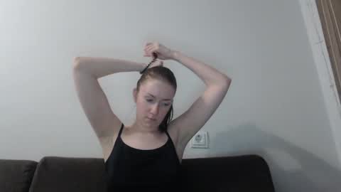 lily_love_x online show from May 11, 3:52 am