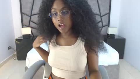 lily_mendoza online show from June 11, 7:54 pm