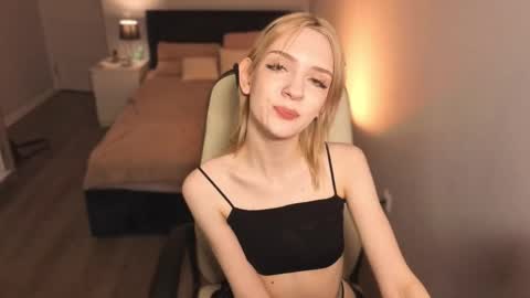 Lily online show from March 7, 12:39 am