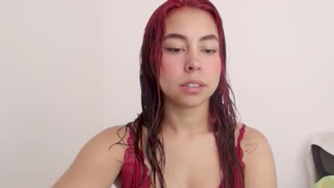 Lily Roberts online show from December 22, 4:10 pm