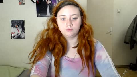 Alice online show from December 25, 10:05 pm