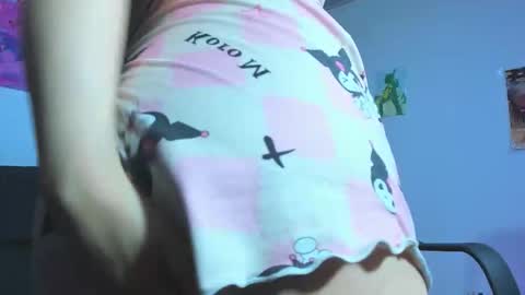 lily_stone04 online show from May 9, 10:39 am