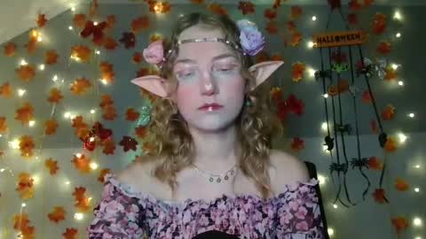 small lily online show from October 31, 6:56 pm