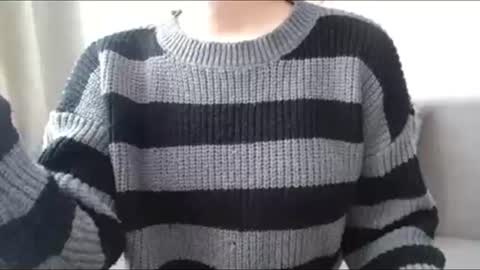 small lily online show from May 21, 2:15 pm