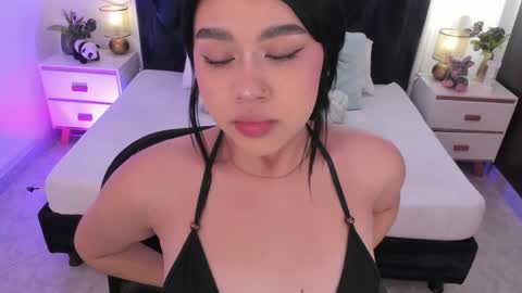 LilyWoodz online show from May 25, 7:24 pm