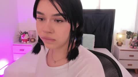 LilyWoodz online show from May 15, 7:38 pm