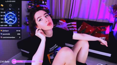 Snapshot of lily_xbaby chatting on December 29, 7:00 pm LILY online show from December 29, 7:00 pm