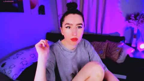 Snapshot of lily_xbaby chatting on September 17, 7:28 am LILY online show from September 17, 7:28 am