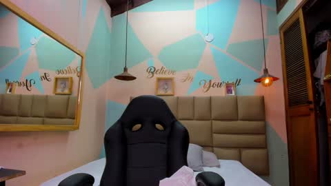 Lily online show from January 18, 9:13 am
