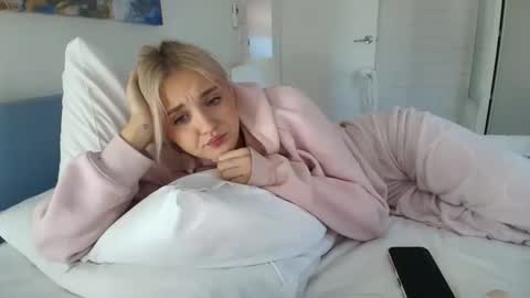 lilyflex online show from June 8, 1:28 am