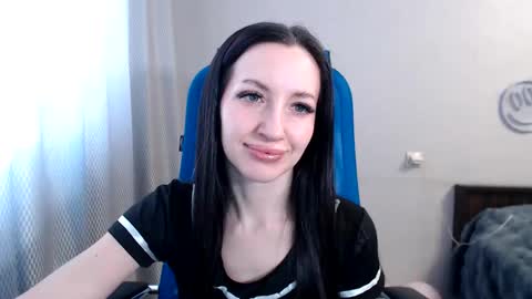Lily online show from December 18, 7:36 am