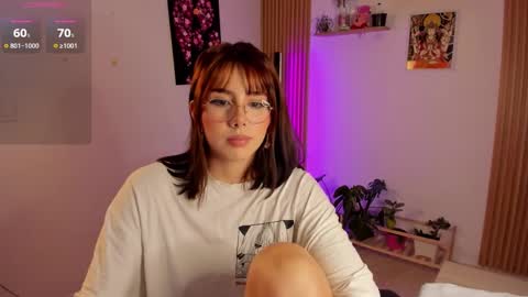 Snapshot of lilyrouse_ chatting on September 18, 4:00 am lily help me to collect more cosplay online show from September 18, 4:00 am