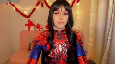 Snapshot of lilyrouse_ chatting on December 28, 2:01 am lily help me to collect more cosplay online show from December 28, 2:01 am