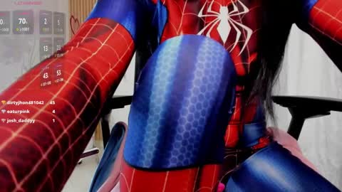 Snapshot of lilyrouse_ chatting on February 28, 5:15 am lily help me to collect more cosplay online show from February 28, 5:15 am