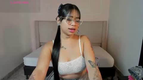 lilysmith4 online show from August 3, 5:29 pm