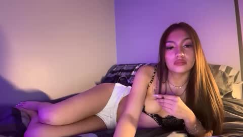 lilysworld0712 online show from May 28, 8:45 am