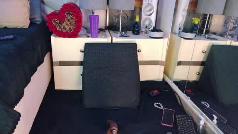 Lilly online show from November 27, 11:46 am