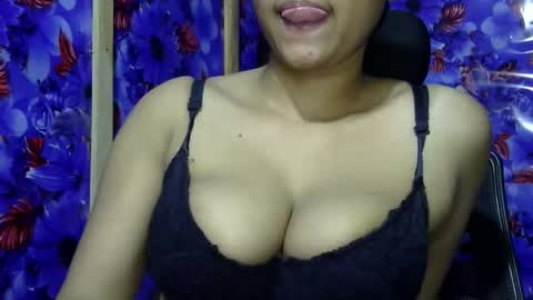 limaakter246618 online show from May 6, 12:53 pm