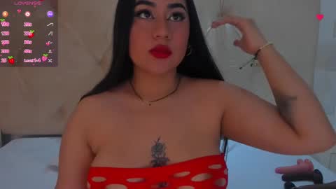Snapshot of lin_jayani chatting on January 23, 11:48 am Lin online show from January 23, 11:48 am