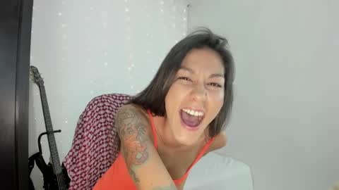Snapshot of lina__mandarina chatting on February 7, 7:59 pm Lina Mandarina online show from February 7, 7:59 pm
