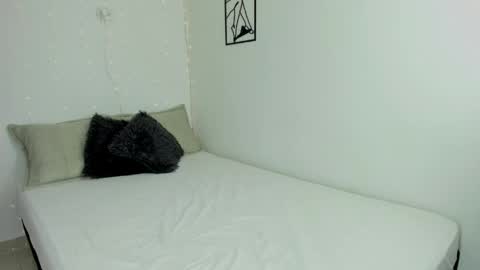 Lina Mandarina online show from May 14, 4:24 pm