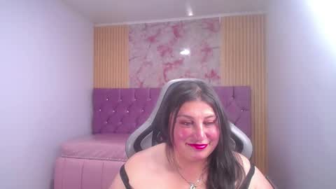 lina_ch1 online show from April 8, 8:55 pm