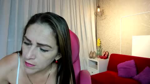 lina_clark_ online show from April 6, 6:31 pm