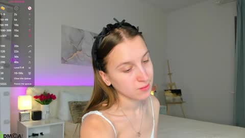 lina_massey online show from May 1, 1:42 am