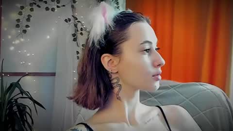 Snapshot of lina_n_kitty chatting on February 26, 7:34 am Lina - online show from February 26, 7:34 am