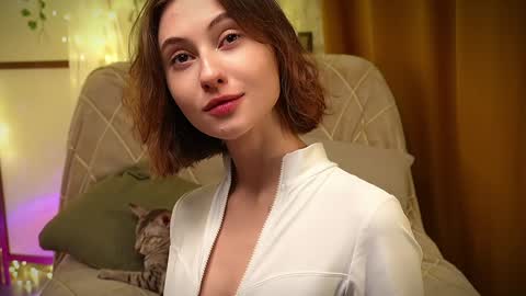 Snapshot of lina_n_kitty chatting on January 25, 4:31 pm Lina - online show from January 25, 4:31 pm