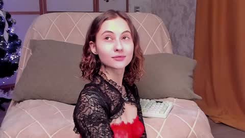 Snapshot of lina_n_kitty chatting on January 3, 8:00 am Lina - online show from January 3, 8:00 am