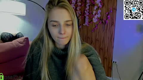 LINA online show from May 18, 4:07 am