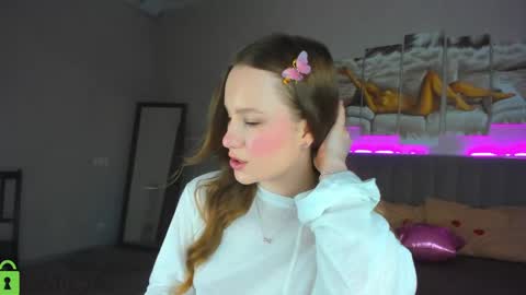 Lina online show from May 8, 9:12 am