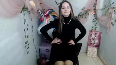 Lina online show from December 3, 8:47 am