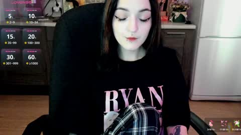 Lina 3  1715622743 online show from December 13, 7:59 am