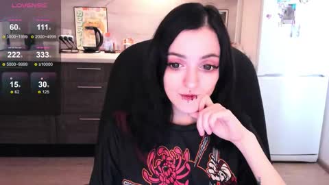 Lina 3  1715622743 online show from October 17, 8:17 am