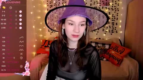 Lina online show from October 28, 9:26 am