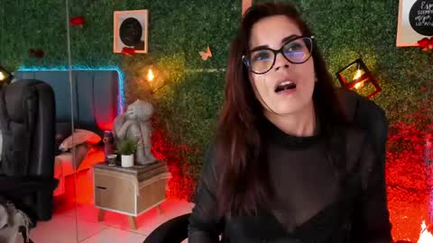 Lina  online show from May 6, 11:47 am