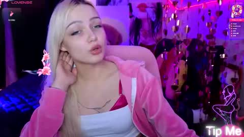 I am Lina online show from February 20, 12:07 pm