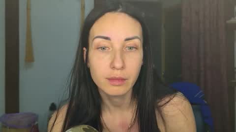 LinaLivee online show from February 2, 8:19 pm