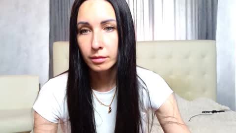 LinaLivee online show from May 16, 12:15 pm