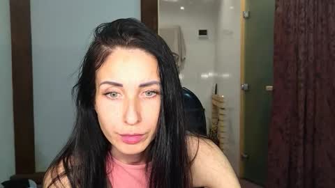 LinaLivee online show from October 27, 8:03 pm