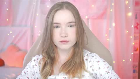 Lina online show from April 3, 5:27 am