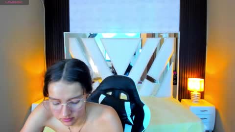  Linda  online show from November 16, 7:03 pm