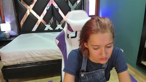  Linda  online show from December 27, 6:10 pm