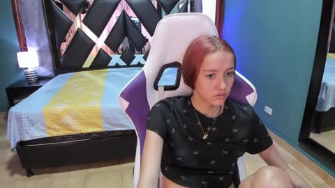  Linda  online show from December 26, 6:33 pm